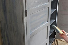 Как правильно перекрашивать мебель: подробная инструкция и материалы