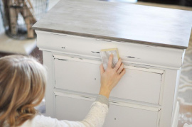 Как правильно перекрашивать мебель: подробная инструкция и материалы